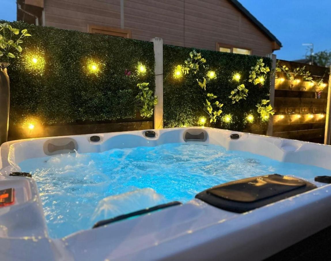 Cherry With Hot Tub